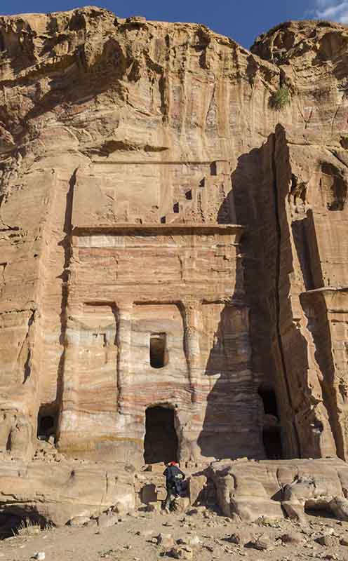 92 - Jordania - Petra - Tumbas Reales - tumba de La Seda